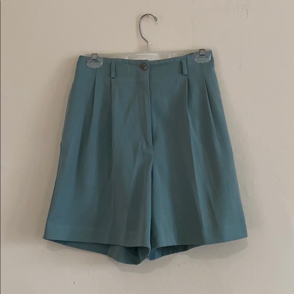 Vintage High Waisted Shorts- with pockets! - Picture 1 of 5